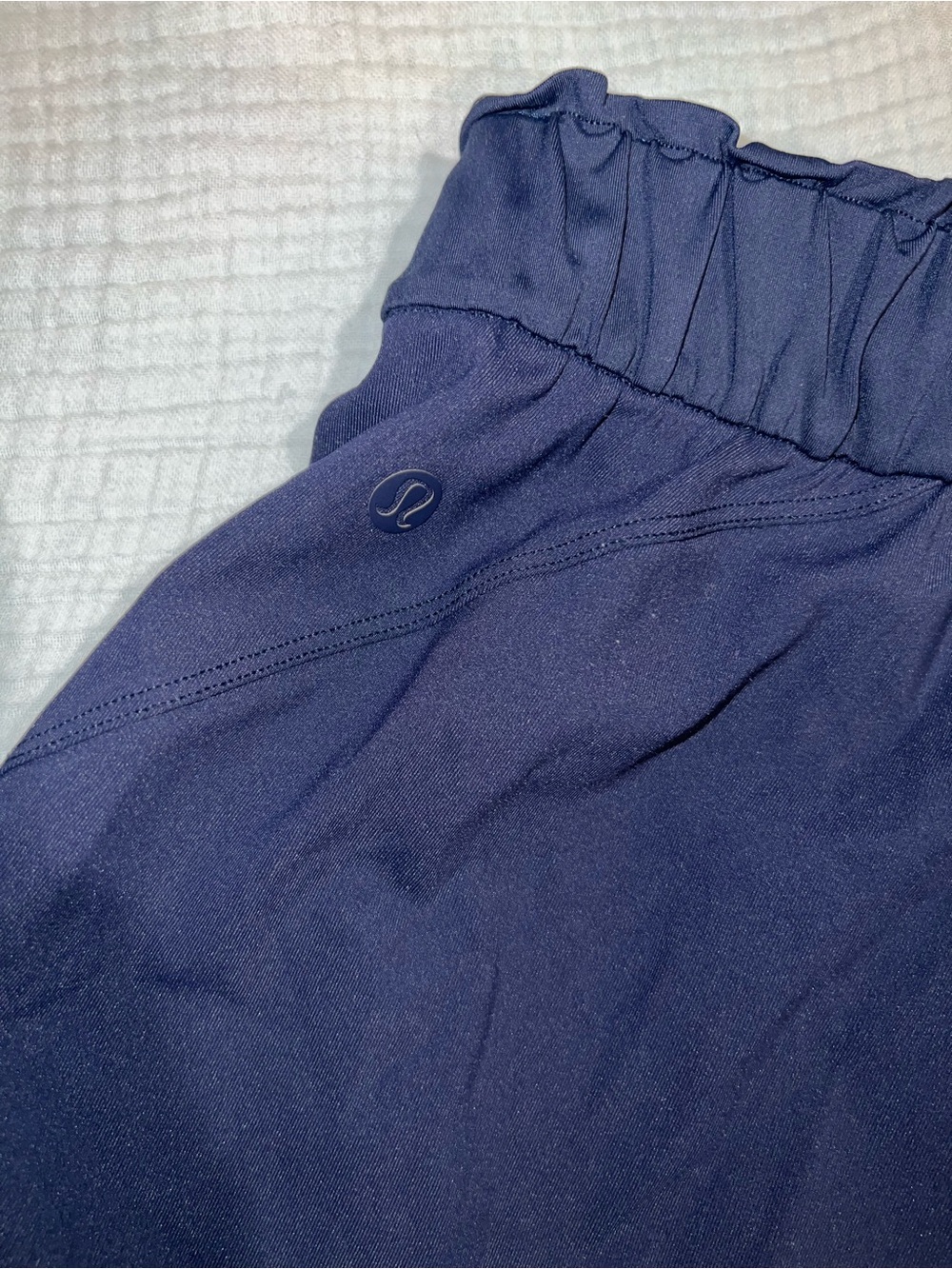 Lululemon draw string pants - Picture 4 of 6